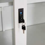 ΒΙΒΛΙΟΘΗΚΗ ΜΕ ΣΥΡΟΜΕΝΕΣ ΠΟΡΤΕΣ SIDER HM6632.02 ΜΕΤΑΛΛΙΚΗ ΛΕΥΚΗ 90x40x185Υεκ - Image 6